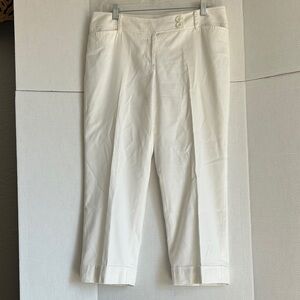 LOFT women’s white lined capri, size 8, 97% cotton
